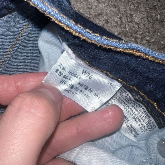 Levi's Women's Straight Leg Jeans - Dark Blue with Red Patch - Picture 3 of 9